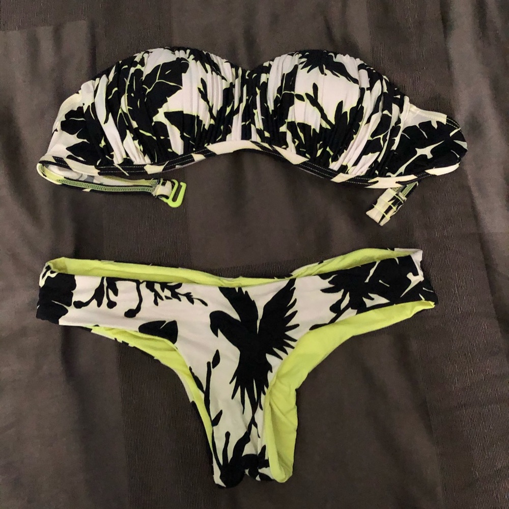 Rip Curl Bikini— Bottom S, Top 34A